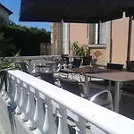 Hotel De Champagne 2*