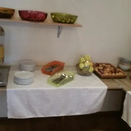 De Champagne Szálloda 2*
