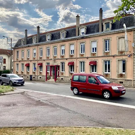 Hotel De Champagne 2*