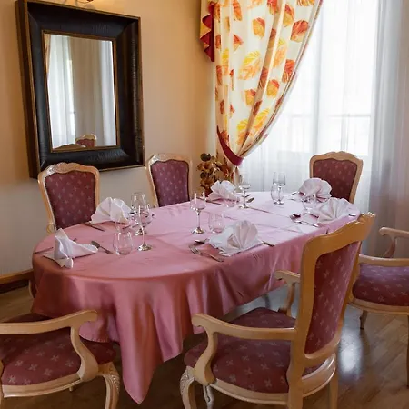 Szálloda De Champagne Saint-Dizier