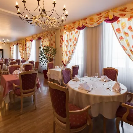 De Champagne Hotel 2*