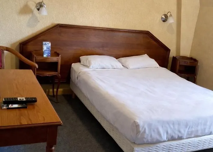 Hotell De Champagne 2*