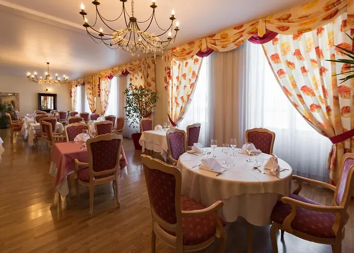 De Champagne Hotel 2*