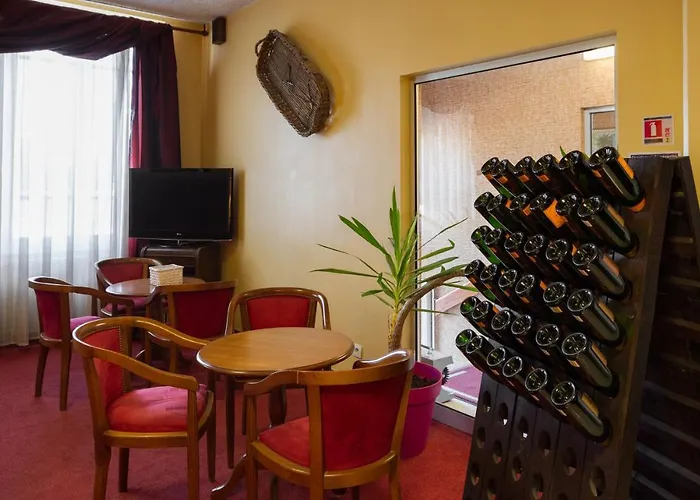 De Champagne Hotel 2*